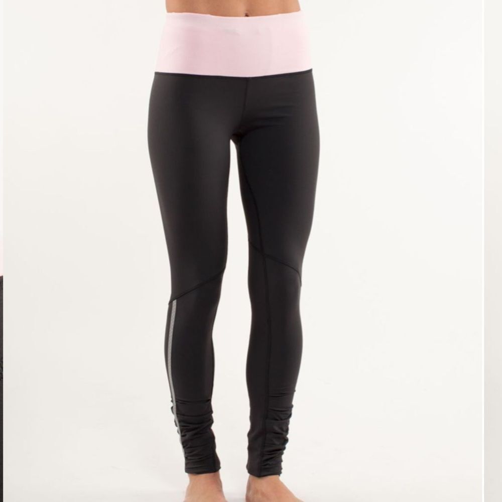 LULULEMON RUN: BACK ON TRACK LEGGINGS WOMENS SIZE 4 RUCHED REFLECTIVE BLACK PINK